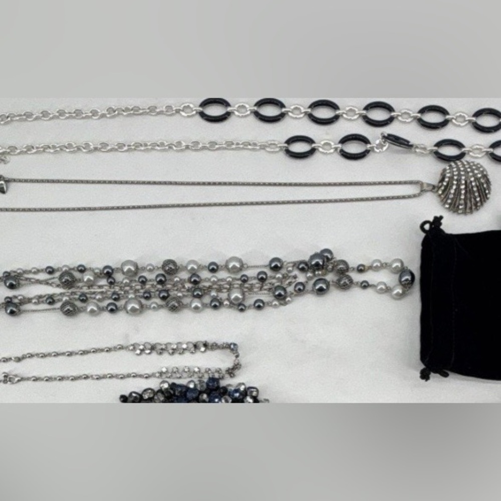 Betsey Johnson stack Silver and Black Layered Necklace Set w earrings and rings - Picture 4 of 4